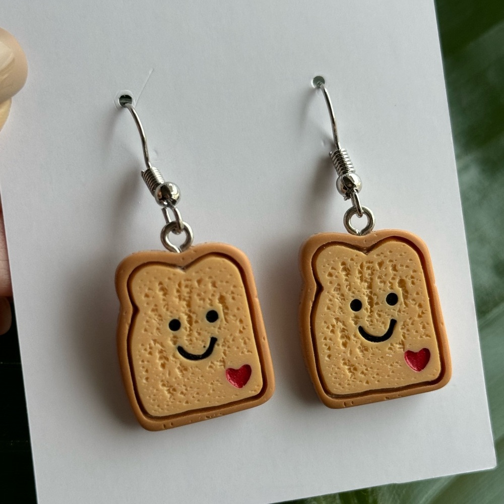 New toast cute earrings